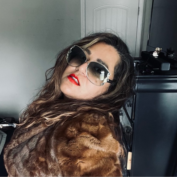 Meet your Posher, Brandie - Picture 11 of 14